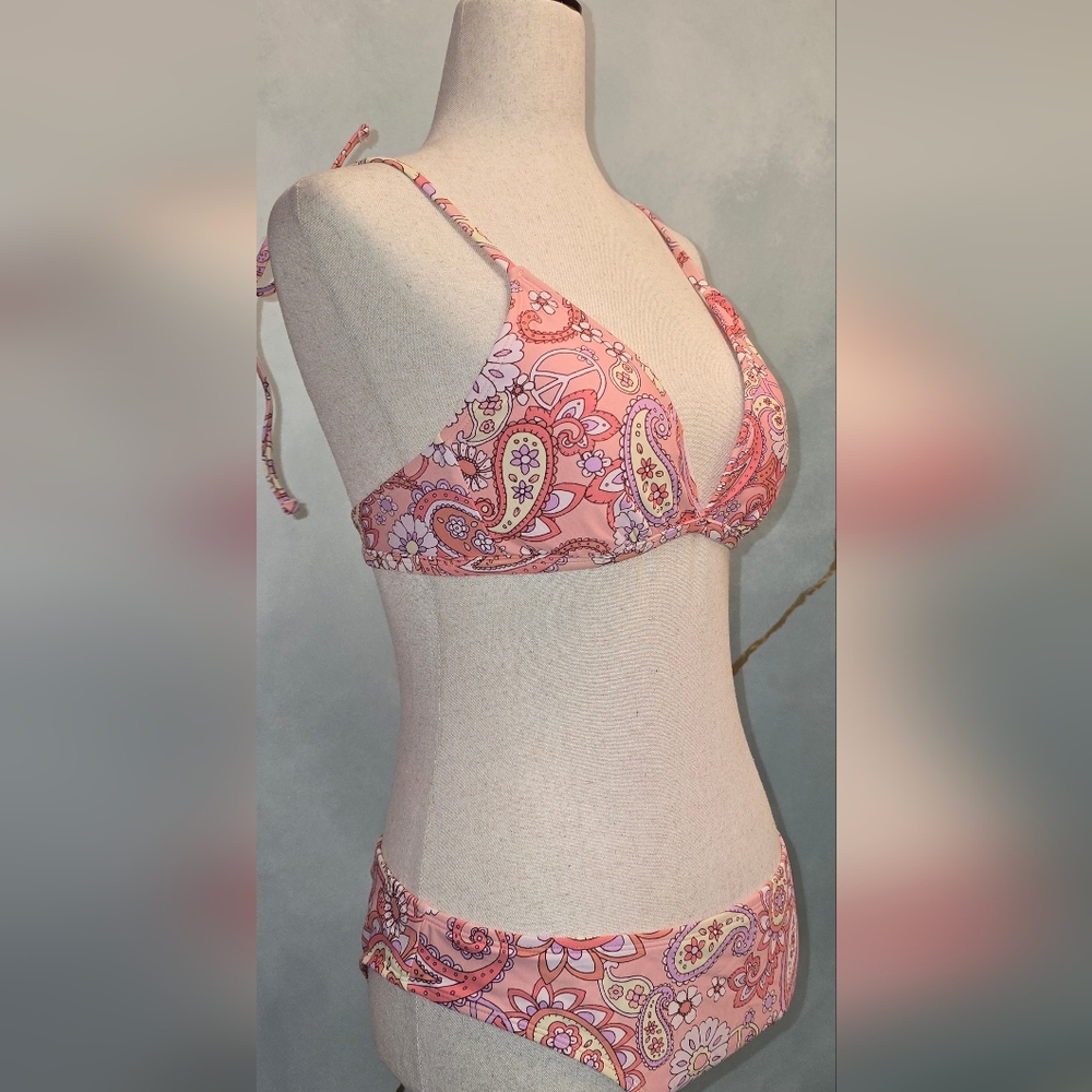 Wild Fable Pink Paisley Bikini Set - Two Piece Swimsuit M NWOT